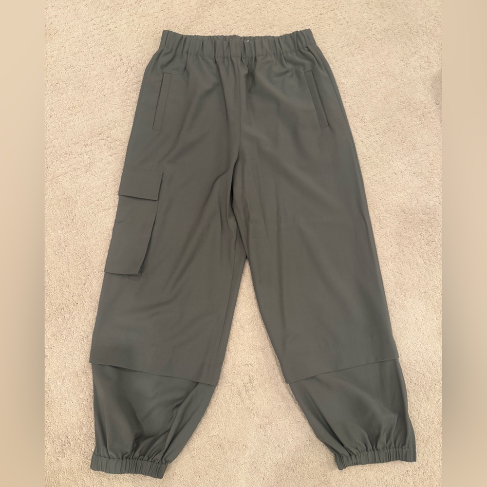 Tibi Wilt Jogger Tropical Wool in Dark Stone size L